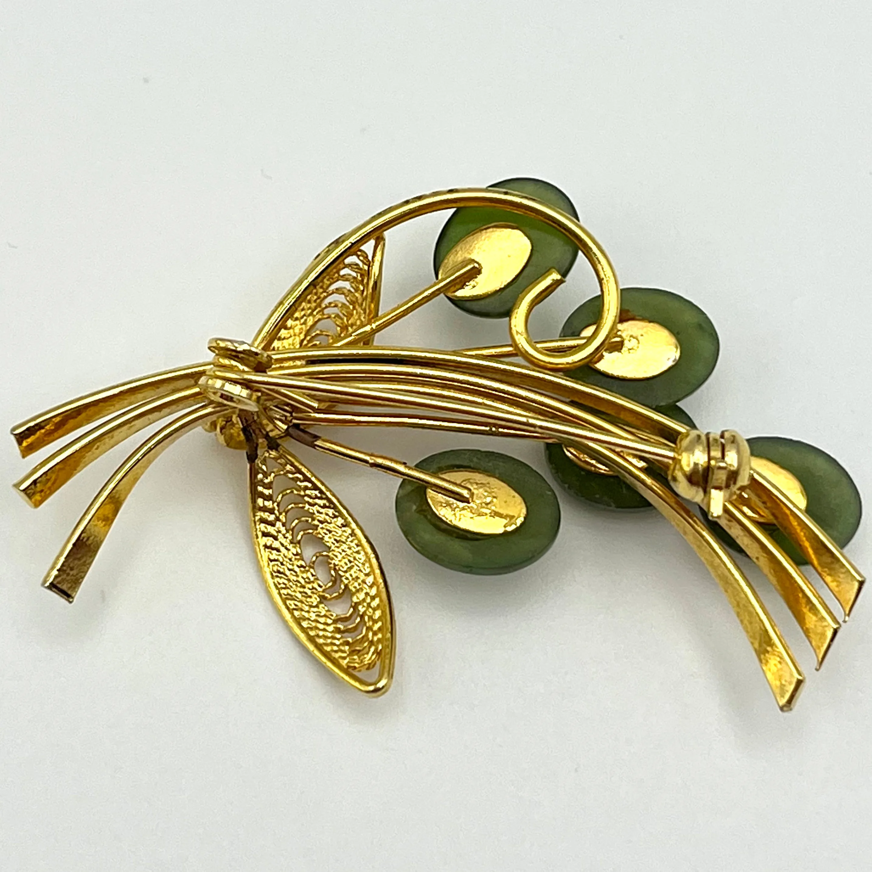 1970s Filigree & Green Cabochon Flower Brooch