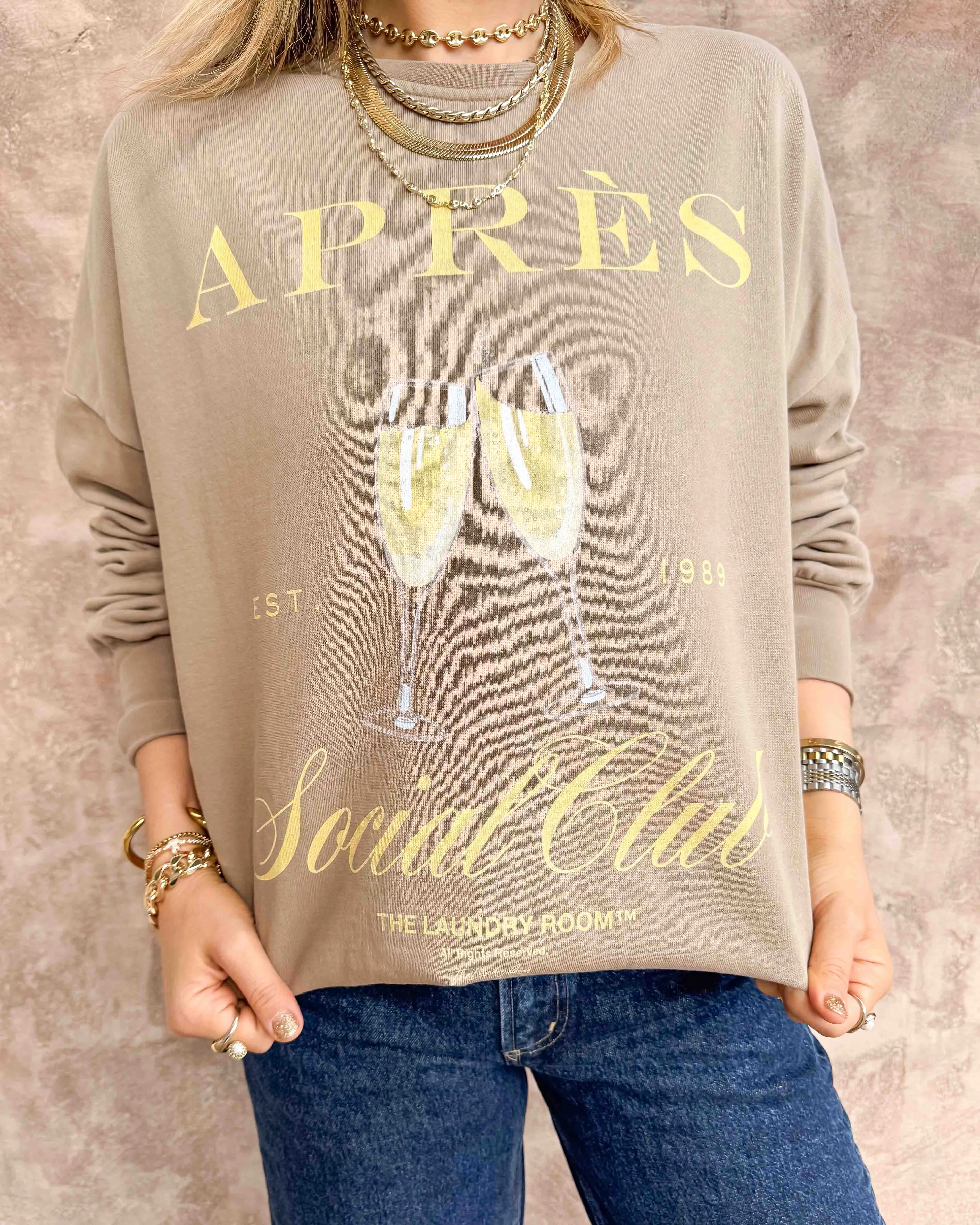 Apres Social Club Jump Jumper