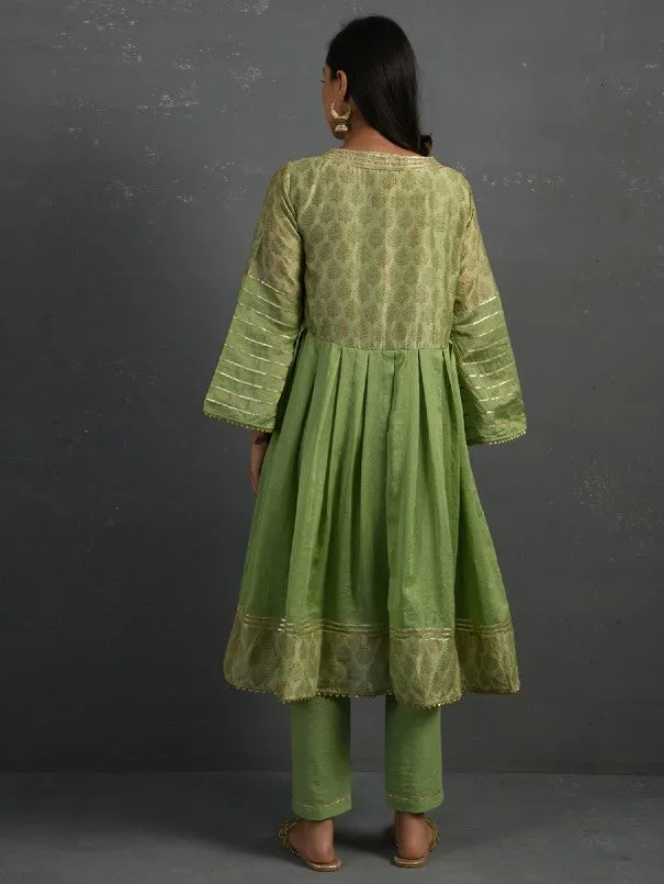 Green Box Pleated Block Printed Handwoven Chanderi Kurta With Pants (Set of 2)