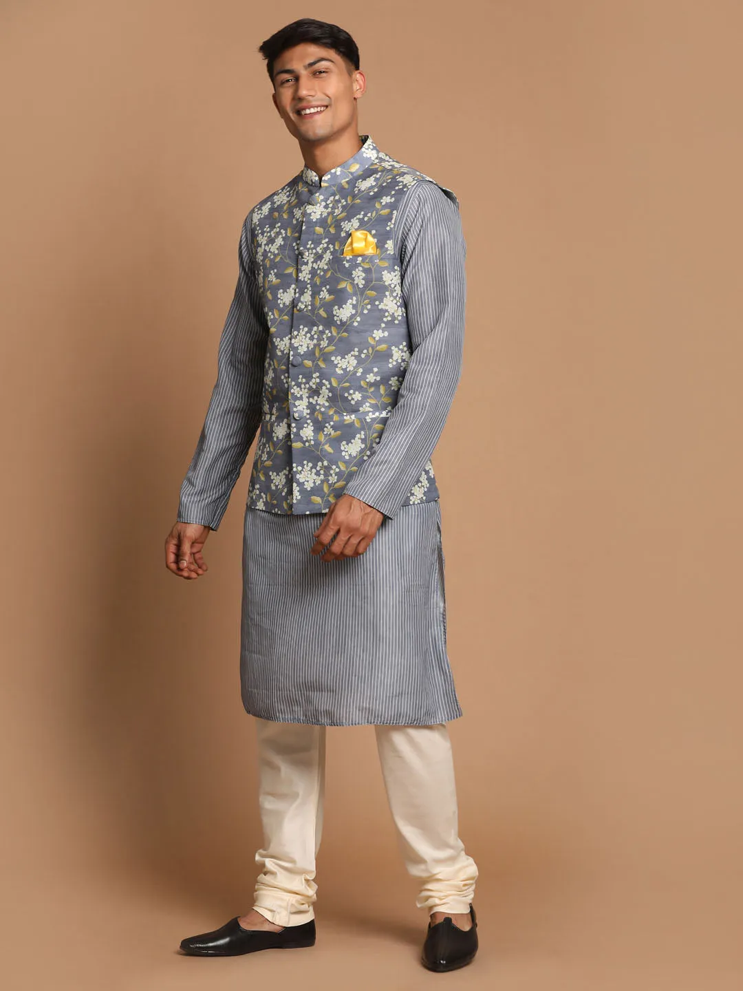 Jashvi Men's Grey Printed Nehru Jacket And kurta With Cream Pyjama Set