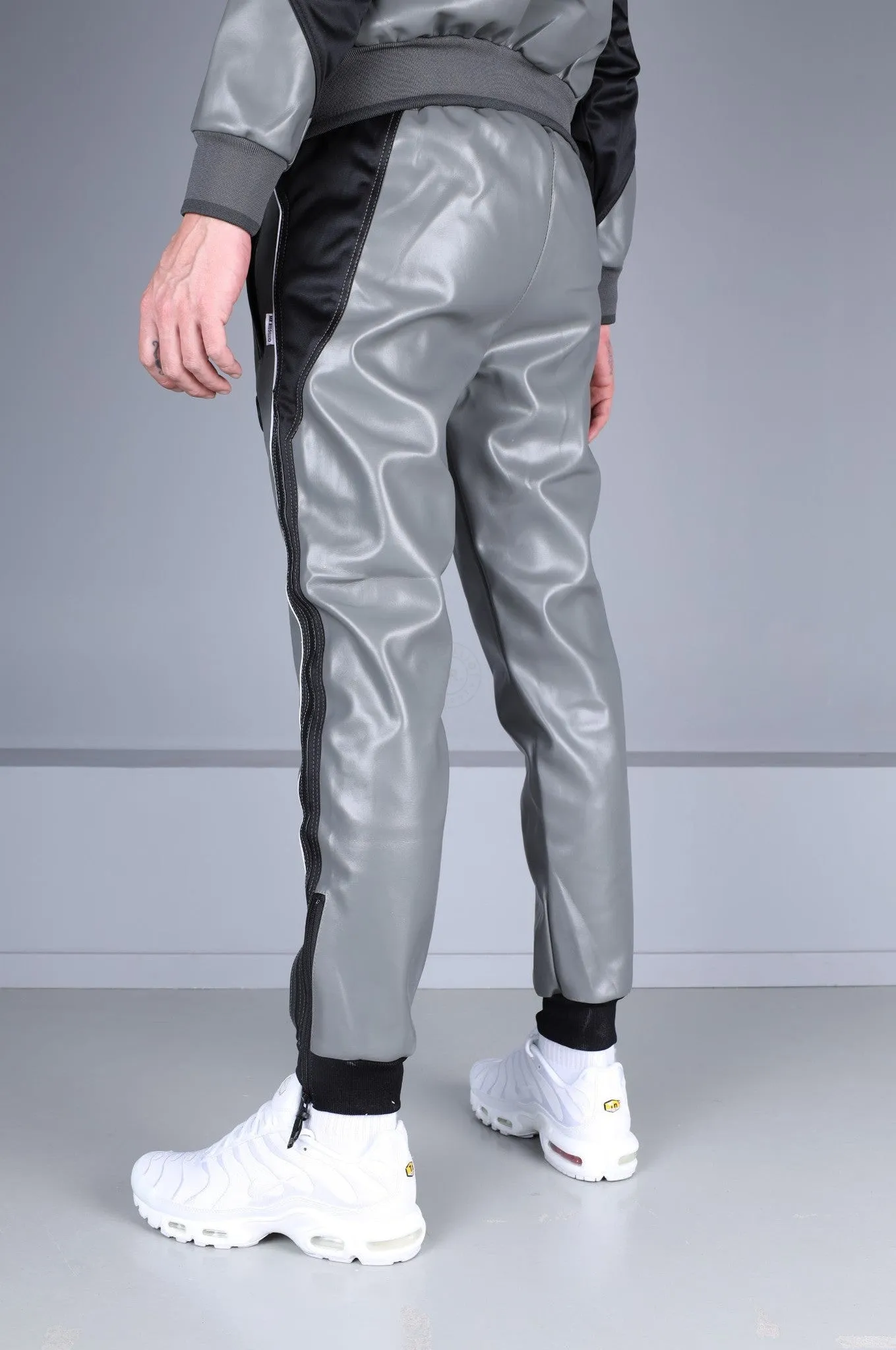 MR. 24 Tracksuit Pants - Grey