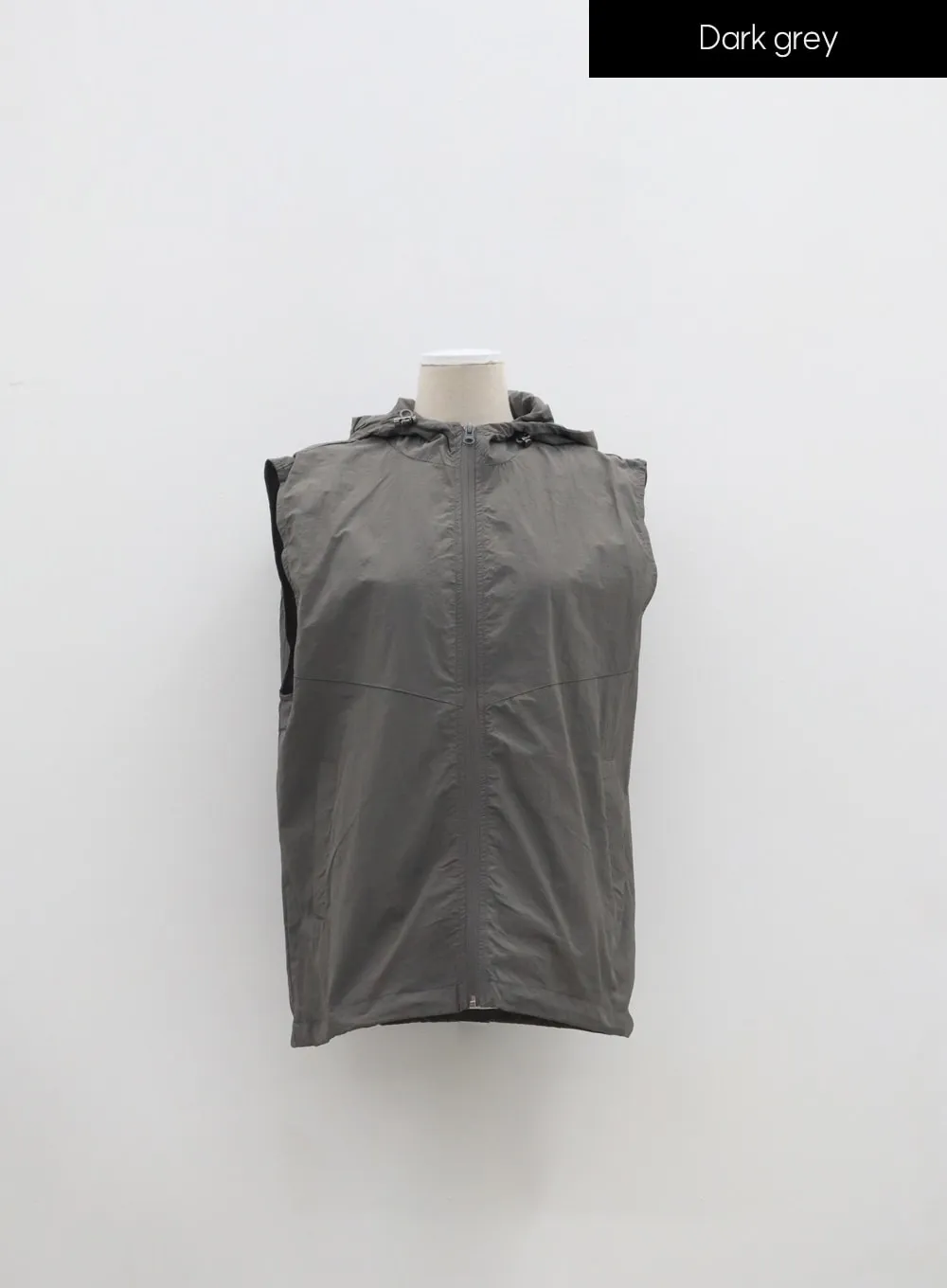 Nylon Hoodie Vest IA304