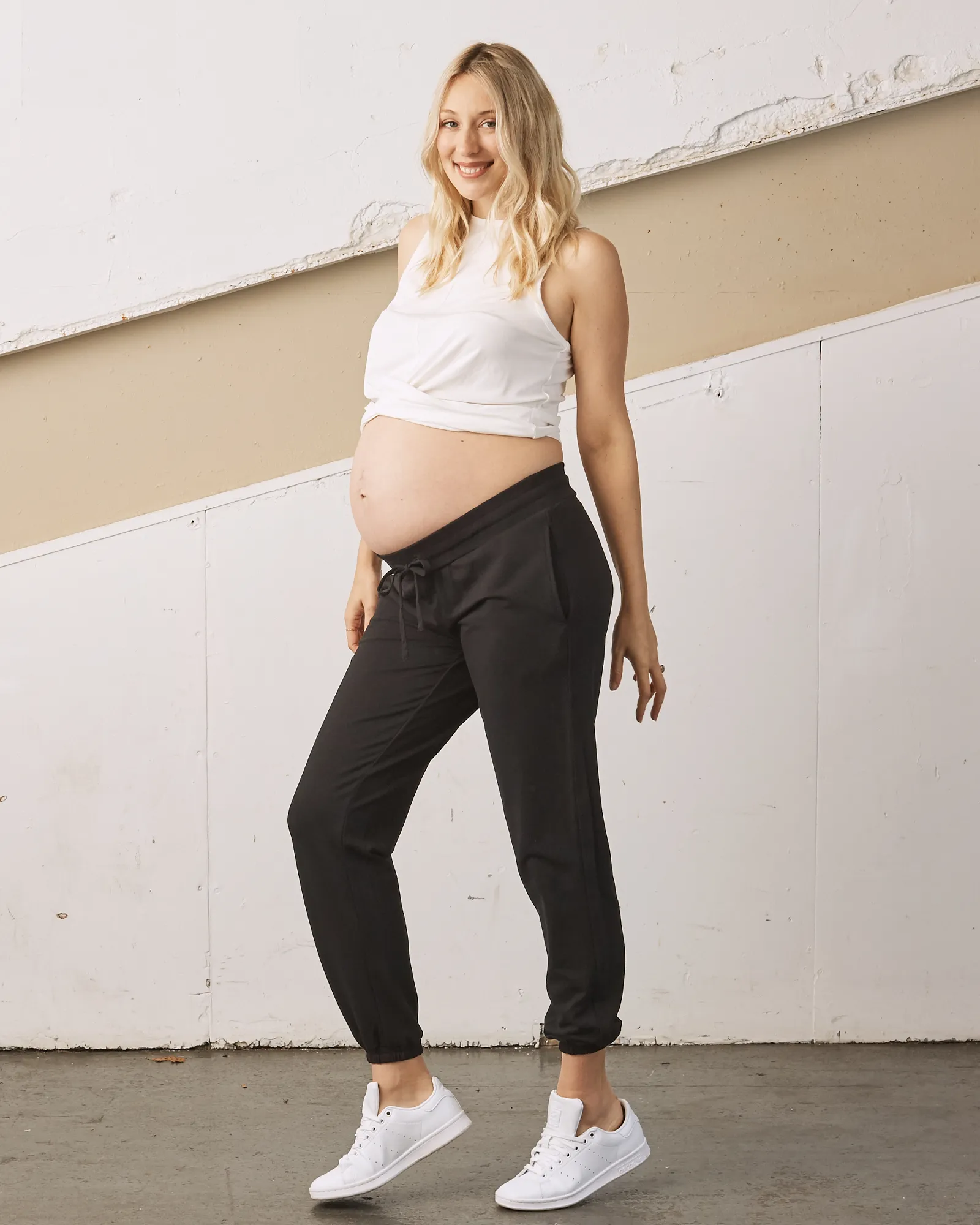 Peta Low Waist Maternity Jogger Pants- Black