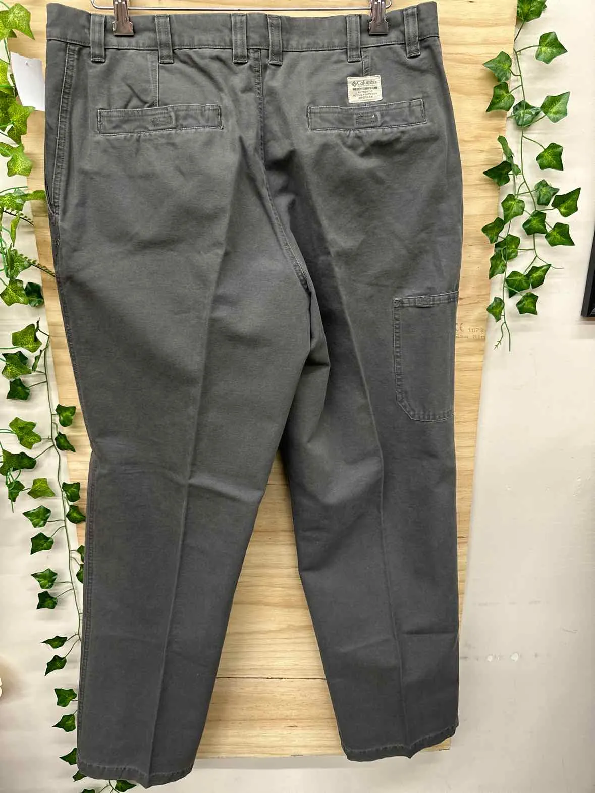 Size 36 Columbia Men's Pants